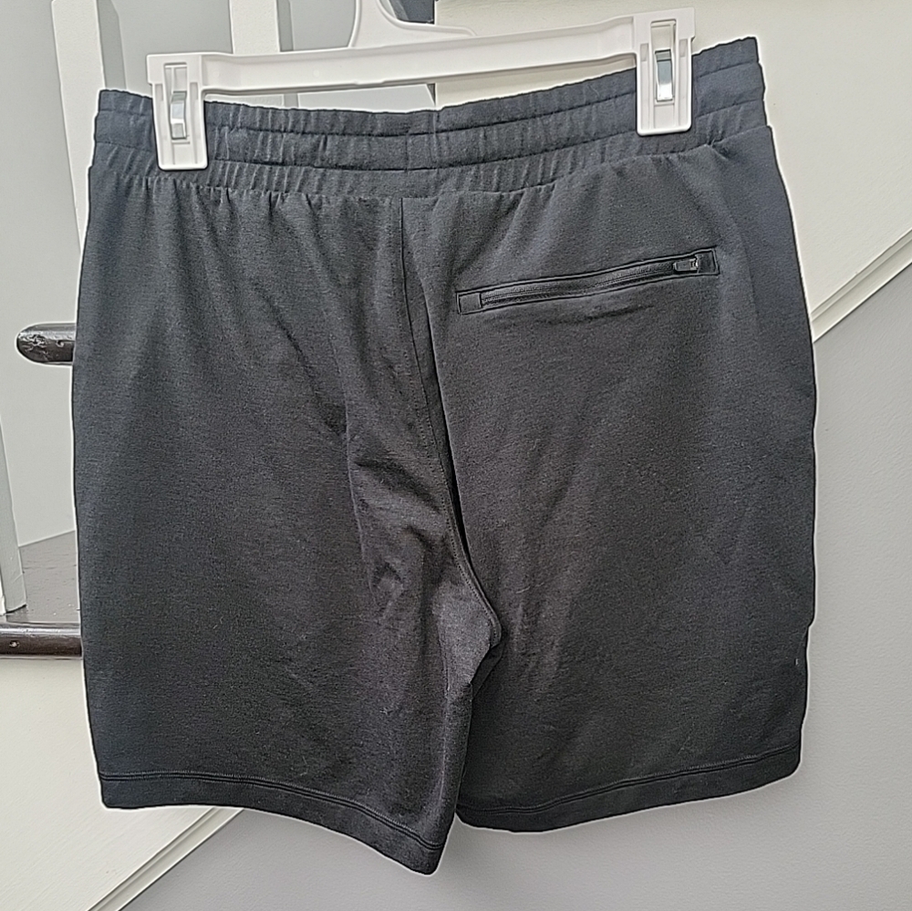 Vuori Mens Small Black Running Shorts Soft Pockets - Picture 3 of 4